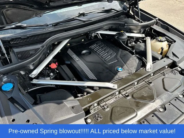 Used 2020 Black BMW xDrive40i image 10