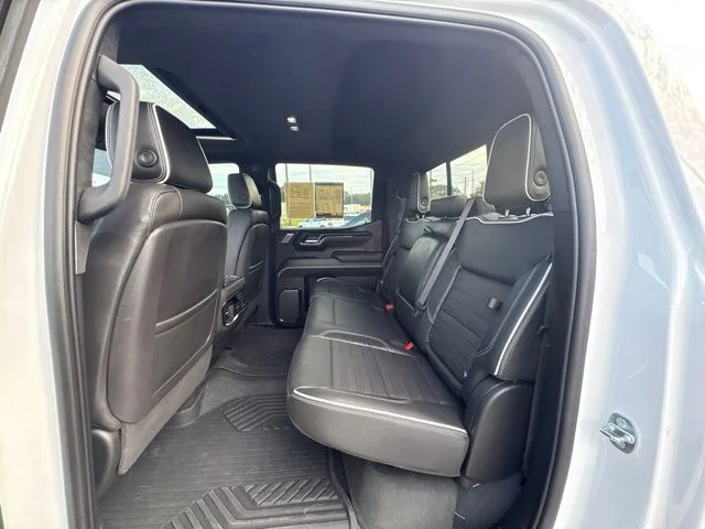 Used 2023 White GMC AT4X image 26