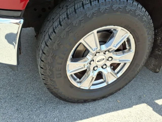 Used 2016 Red Ford XLT image 5