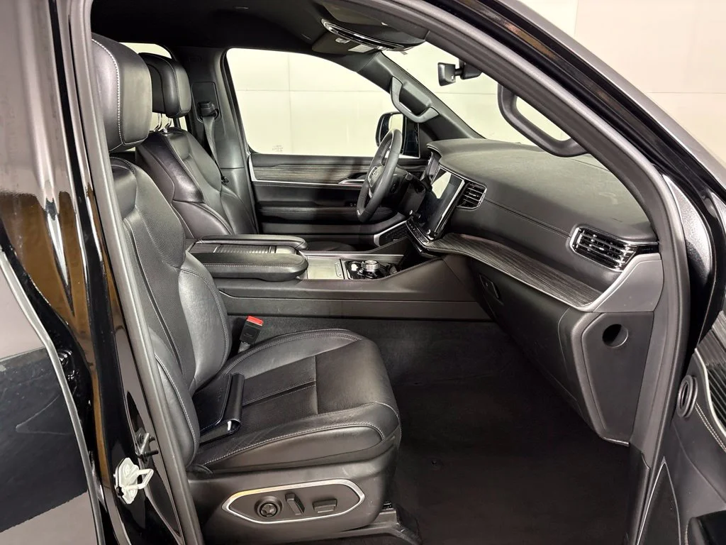 Used 2024 Black Jeep Series II image 16
