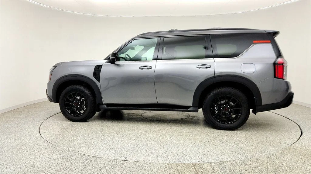 Used 2025 Gun Metallic/Super Black Nissan 4x4 PRO-4X w/ 2-Tone Roof image 8
