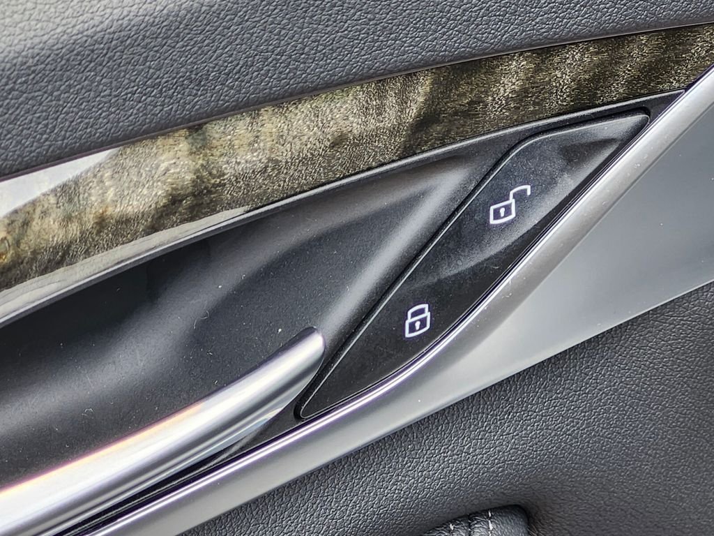 Used 2023 Gray BMW 530e iPerformance image 19
