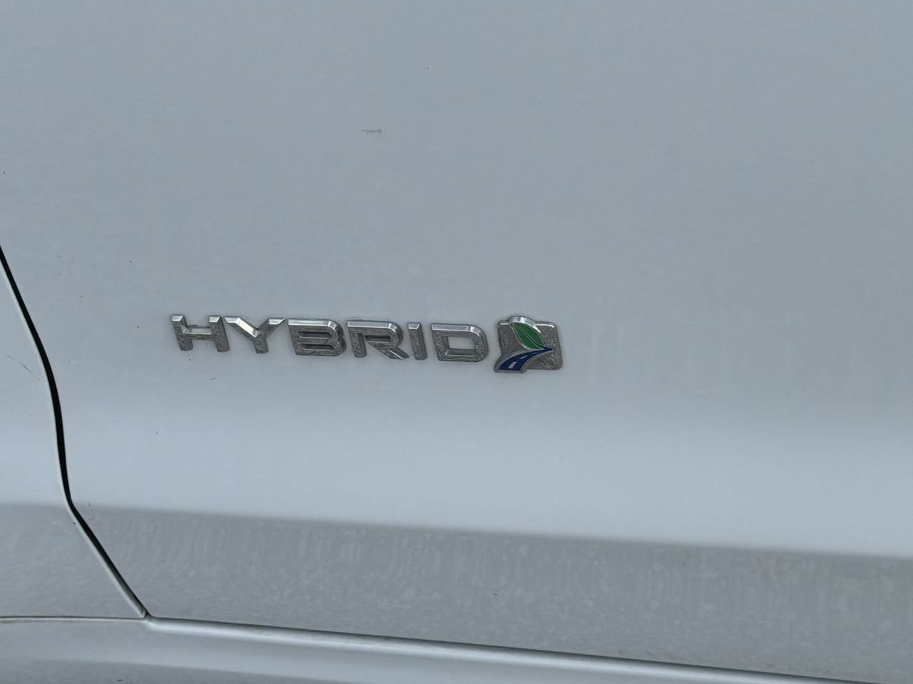Used 2018 Oxford White Ford S image 9