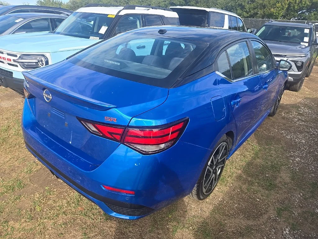 Used 2025 Blue Nissan SR image 4