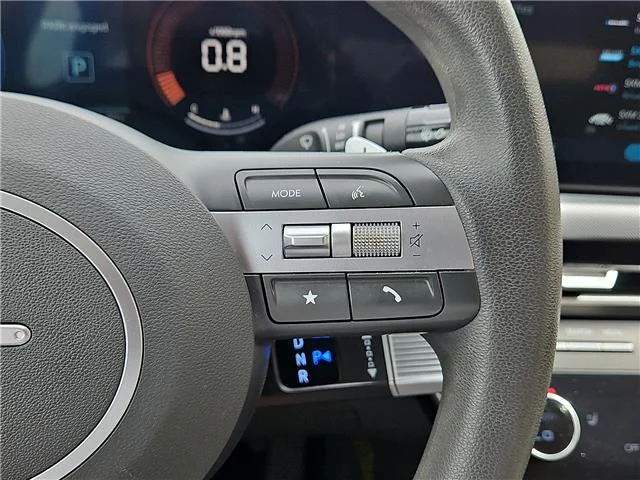 Used 2025 Black Hyundai SEL image 17