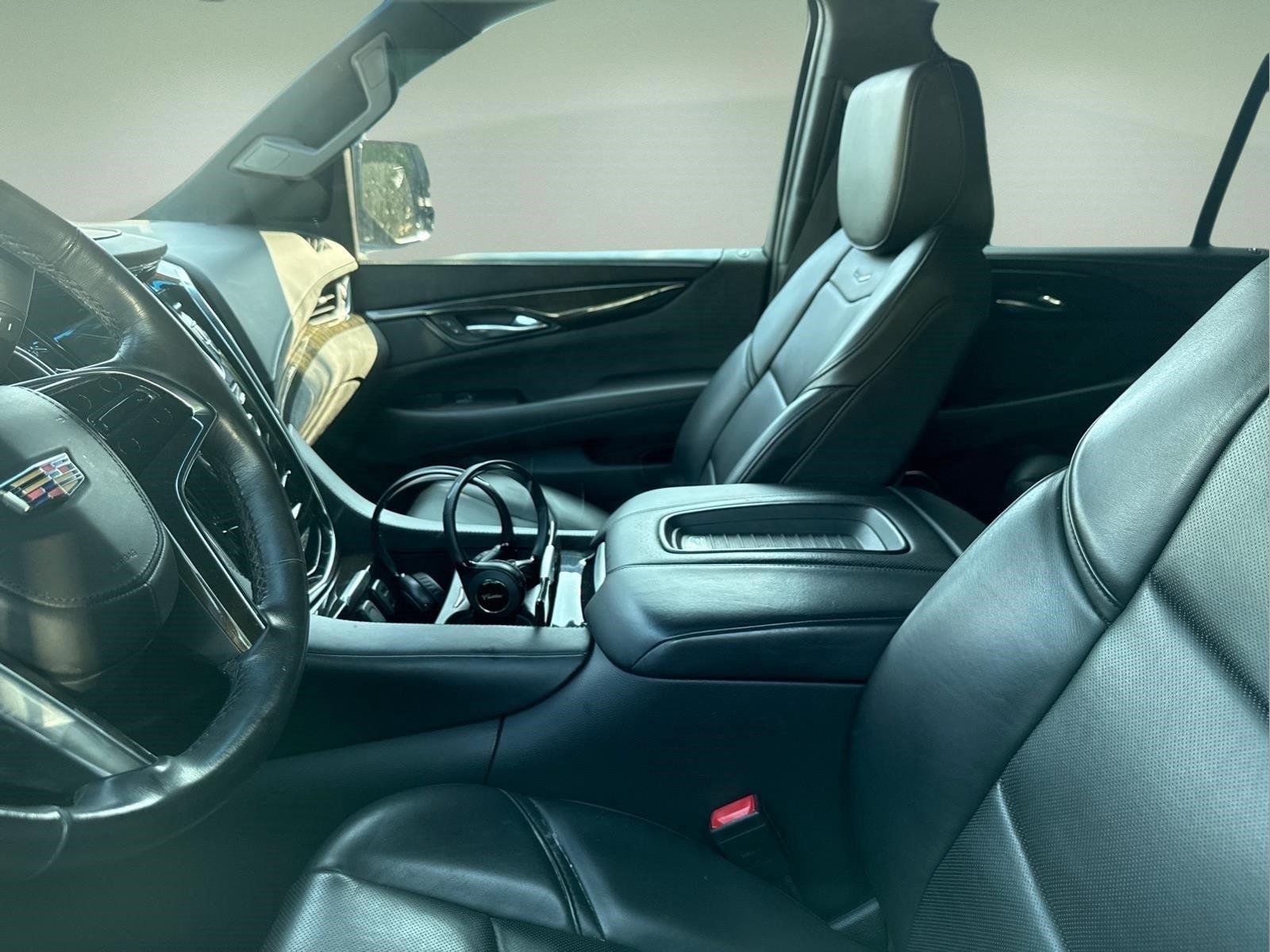 Used 2019 Black Raven Cadillac Platinum image 5