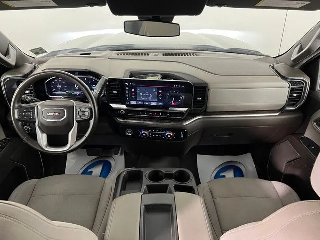 Used 2024 White GMC SLE image 29