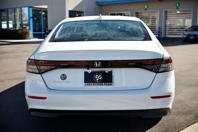New 2026 Platinum White Honda LX image 9
