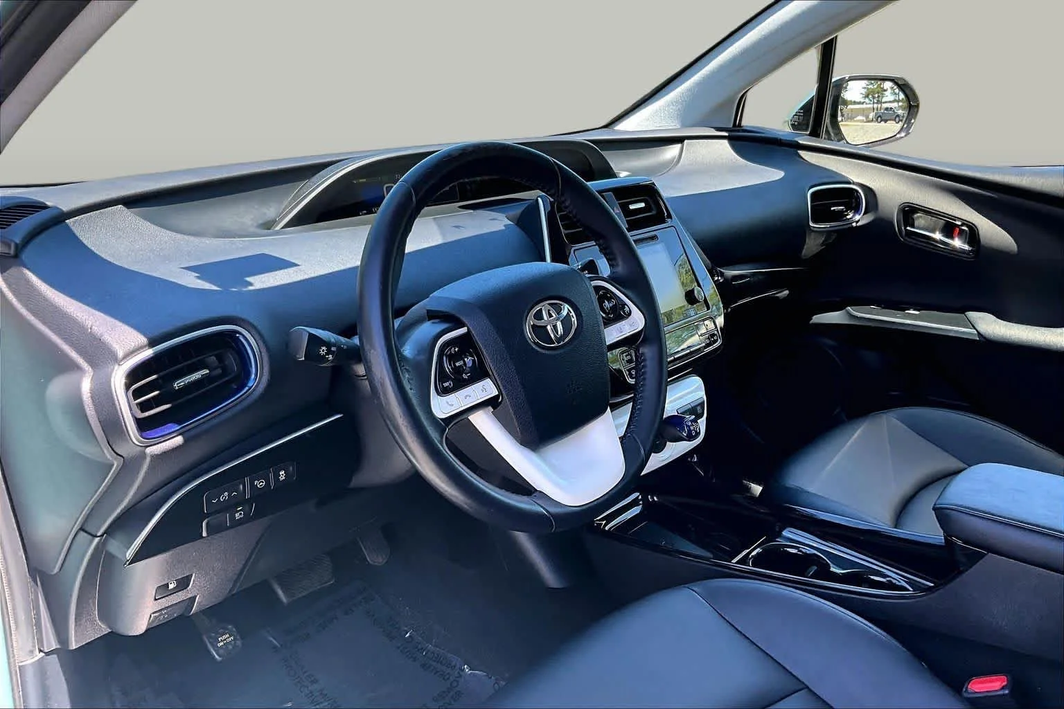 Used 2017 Sea Glass Pearl Toyota Three Touring image 18