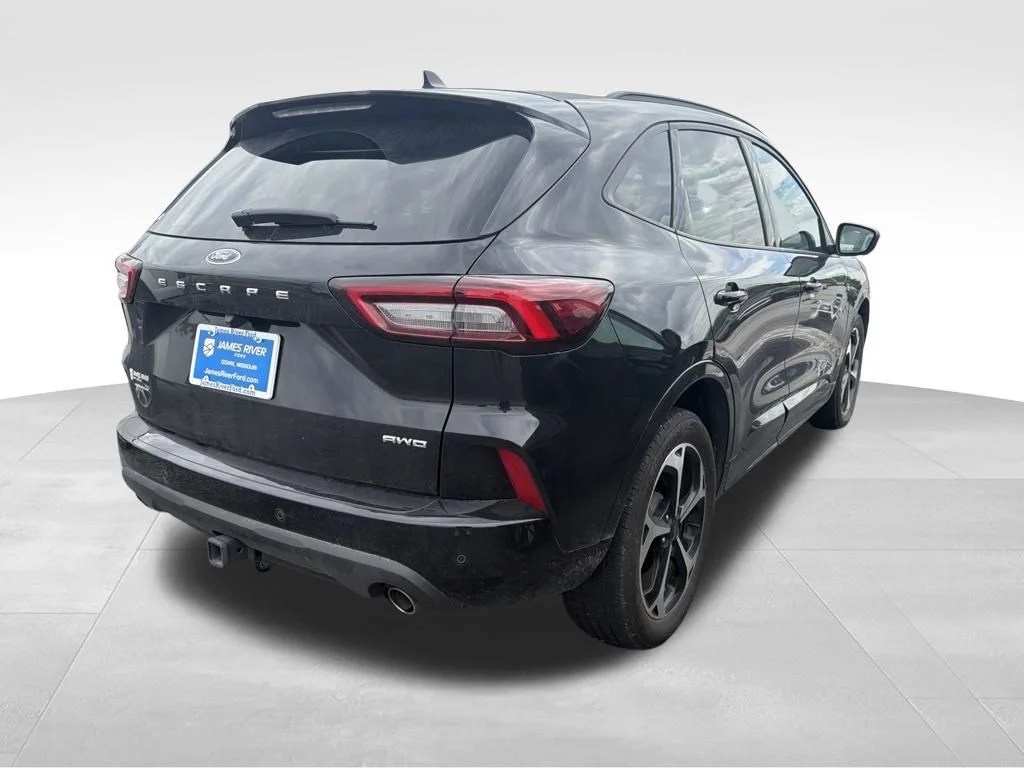 Used 2023 Black Metallic Ford ST-Line Select image 22