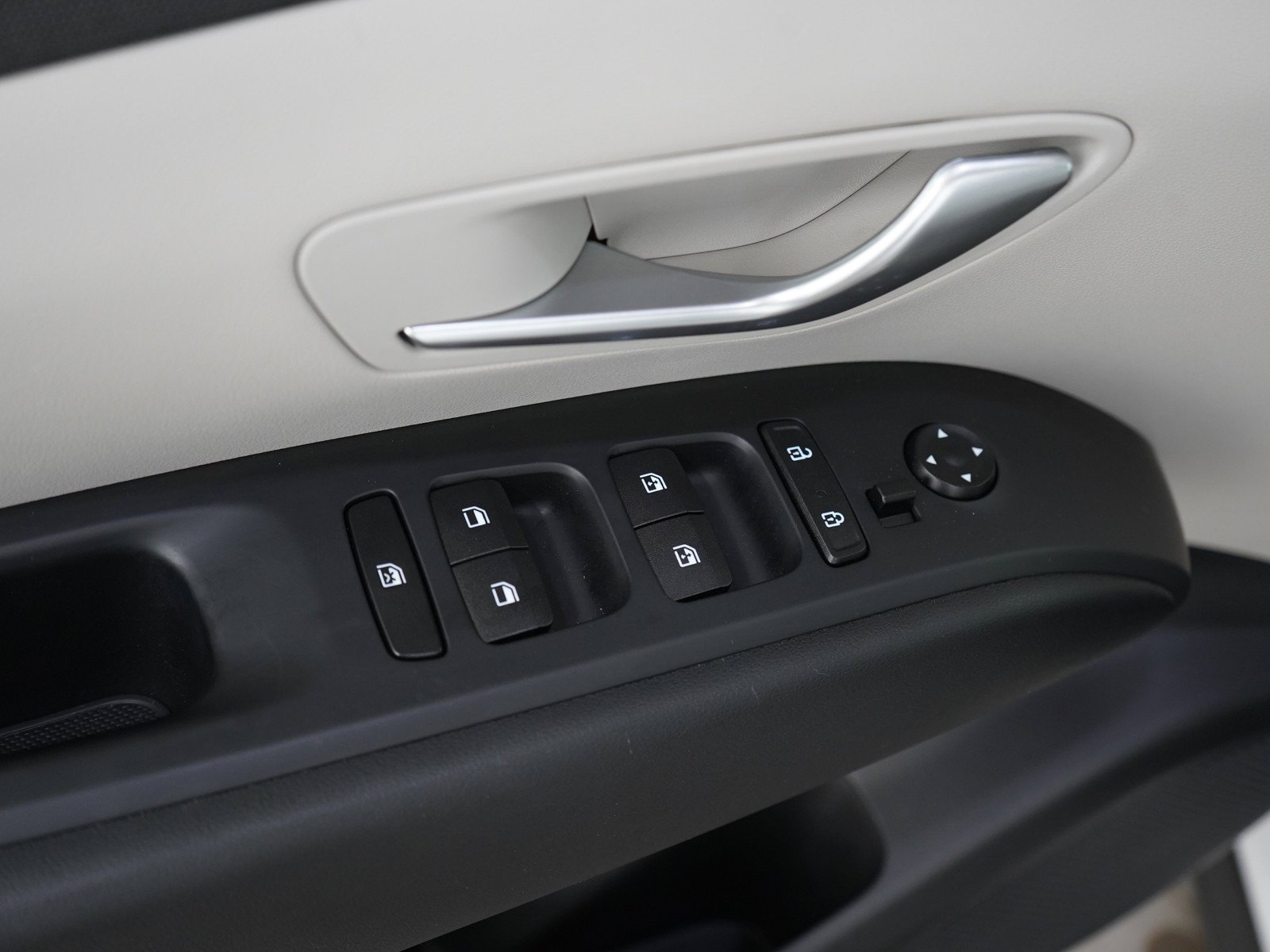 Used 2024 White Pearl Hyundai SEL AWD *Ltd Avail* image 18