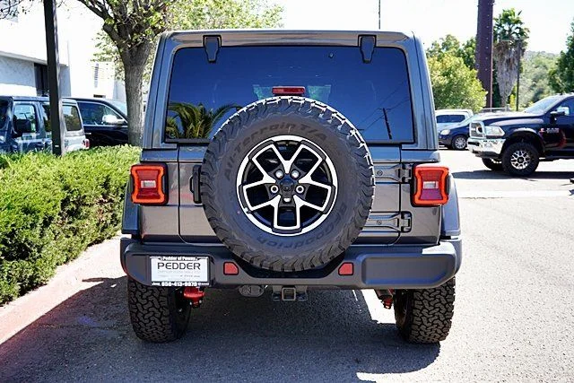 New 2026 Granite Crystal Metallic Clear-Coat Exterior Paint Jeep Rubicon image 9