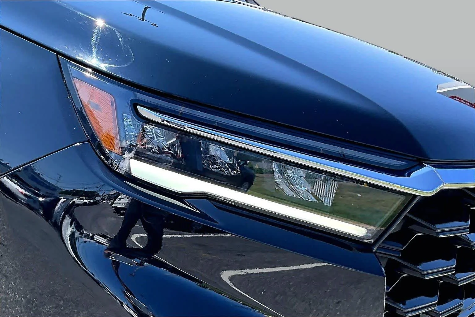 Used 2024 Crystal Black Pearl Honda Touring image 28