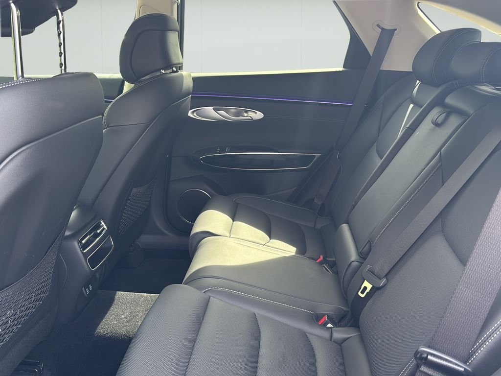 2026 GENESIS GV70 Standard - Photo 16
