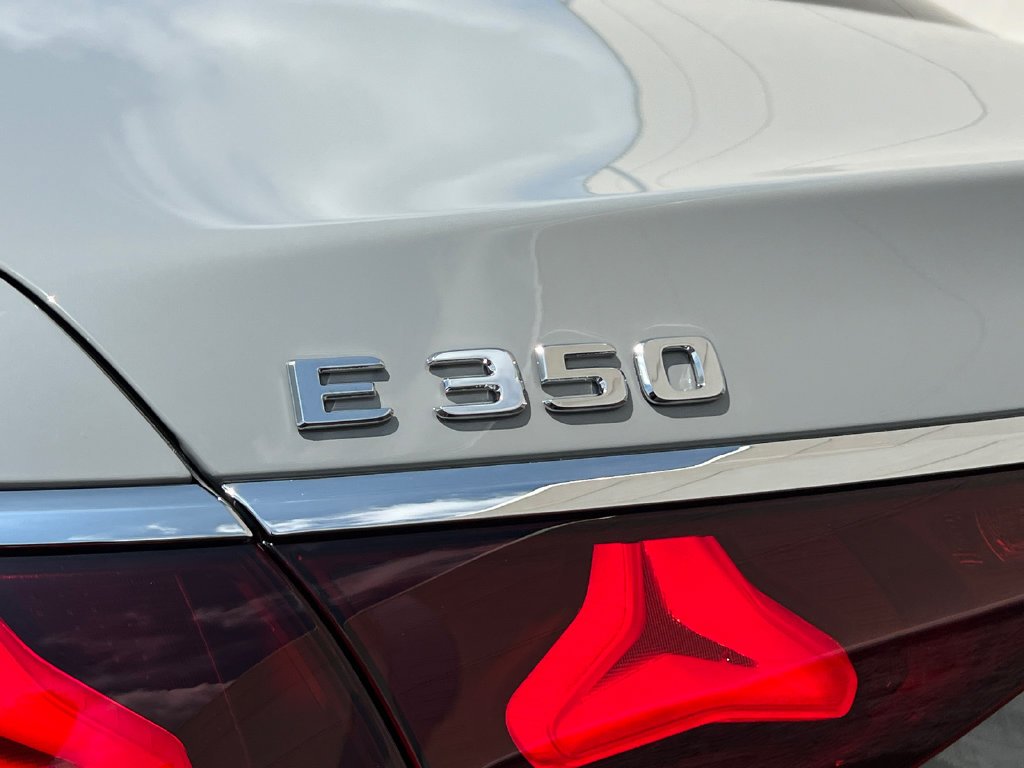 New 2026 MANUFAKTUR Alpine Grey Mercedes-Benz E 350 image 64