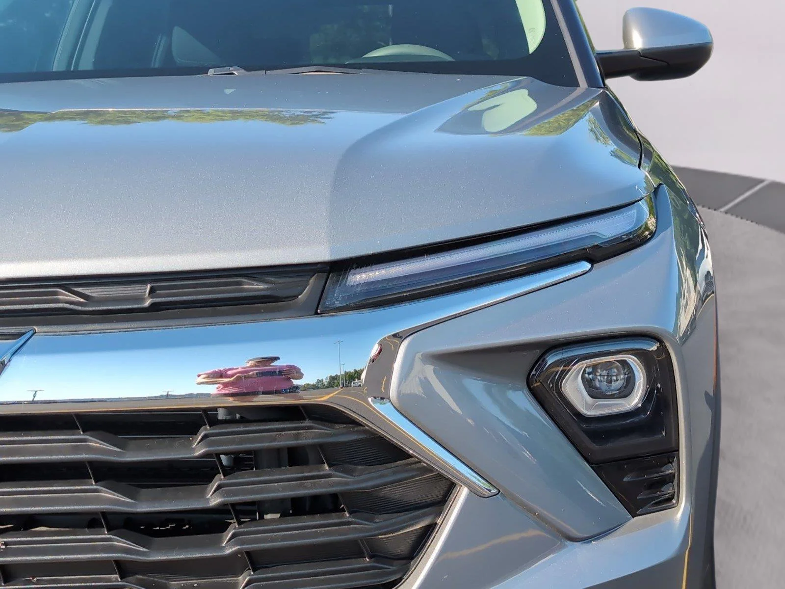Used 2025 Sterling Gray Metallic Chevrolet LT image 34