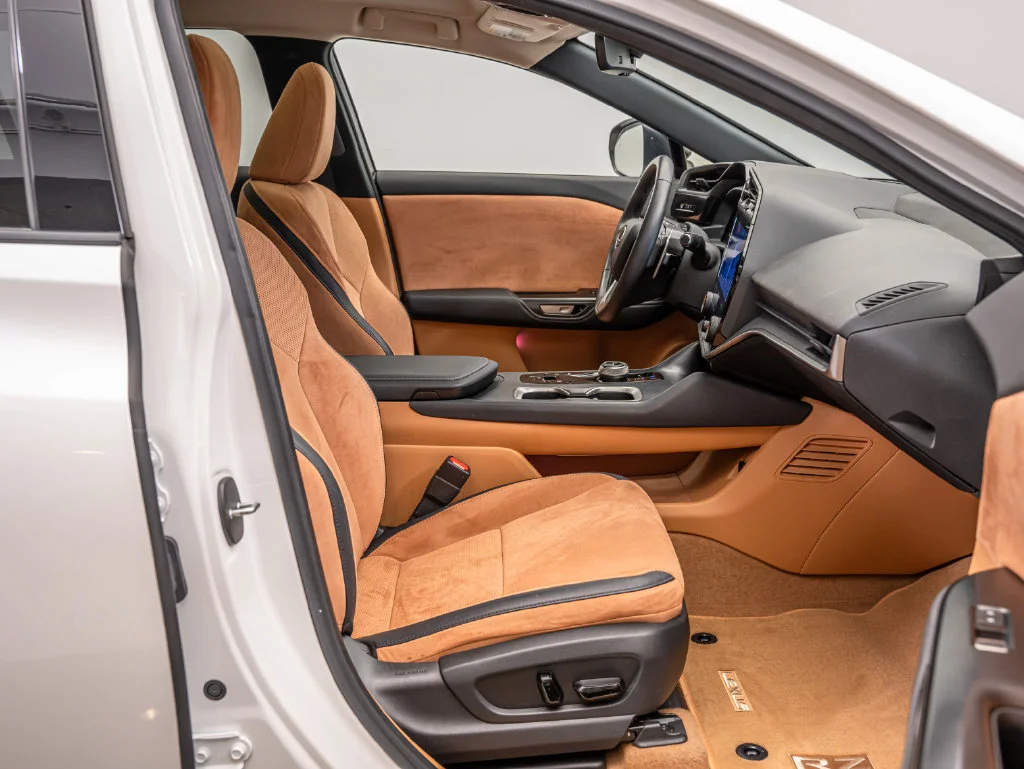 Used 2023 EMINENT WHITE PEARL Lexus 450e Luxury image 23