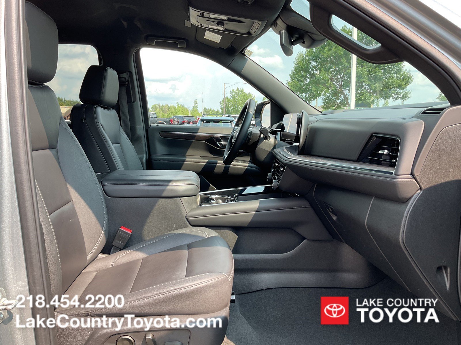 Used 2025 Gray Chevrolet Z71 image 14