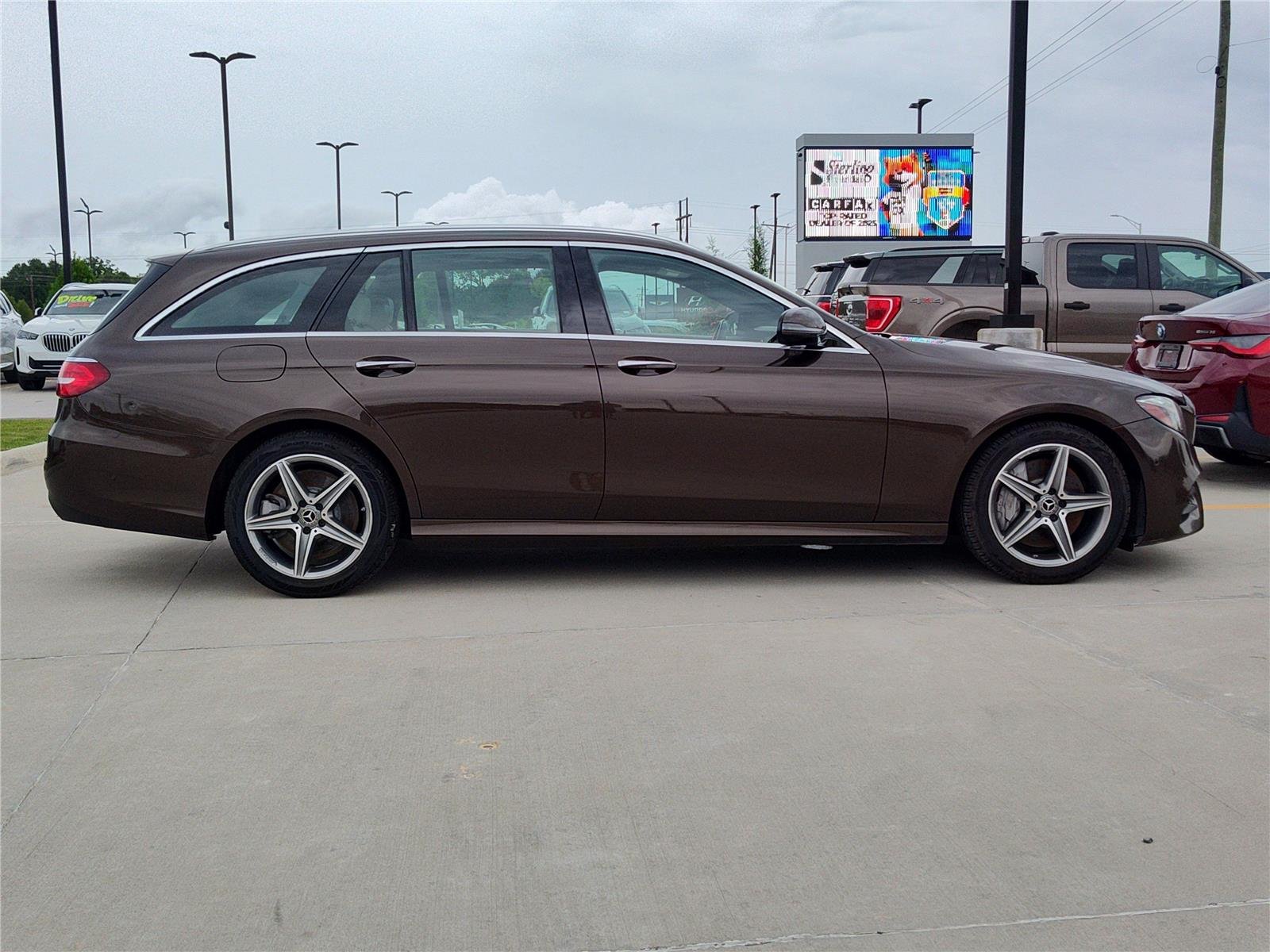 Used 2017 Dakota Brown Metallic Mercedes-Benz E 400 Sport image 9