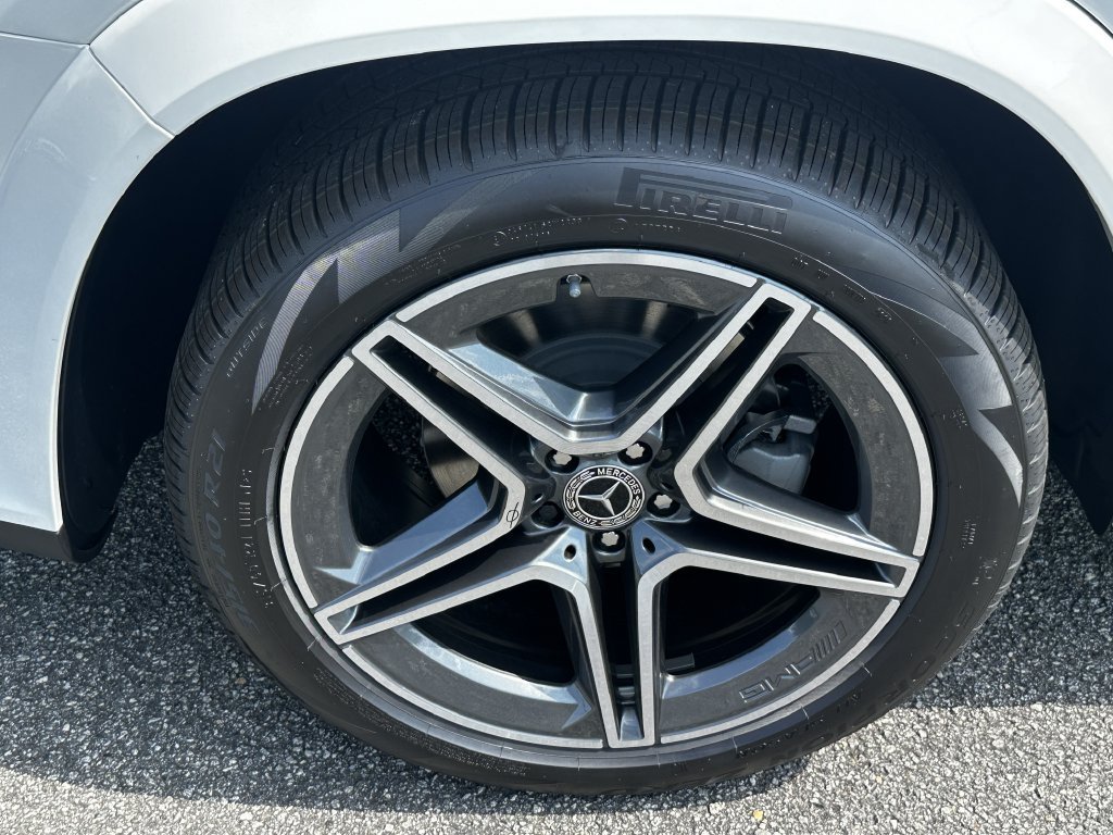 New 2027 Polar White Mercedes-Benz GLS 450 image 57