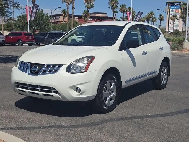 Used 2014 Pearl White Nissan S image 2