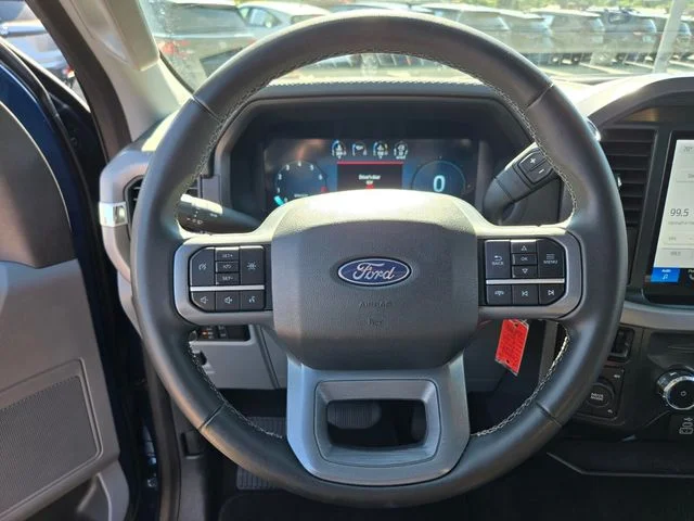 Used 2025 Blue Ford XLT image 33