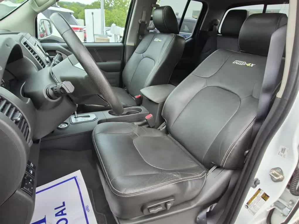 Used 2020 Glacier White Nissan PRO-4X image 10