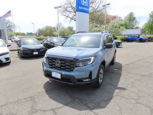 2023 Honda Passport 3.5 TrailSport 4WD Auto's photo