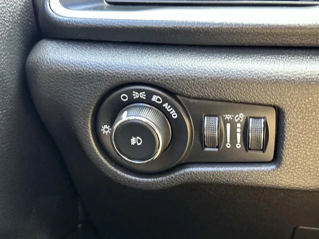 Used 2019 Black Chrysler Touring L Plus image 26