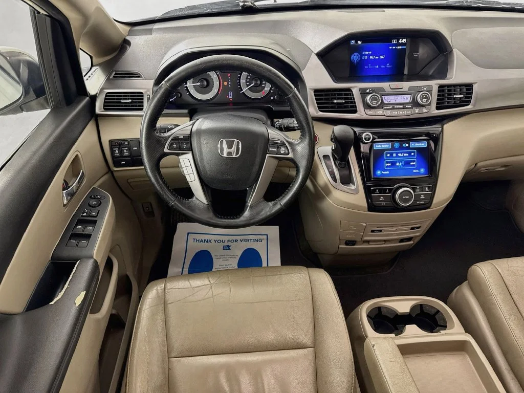 Used 2015 White Honda EX-L image 28