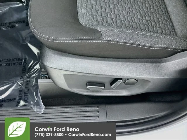 New 2026 Oxford White Ford XLT image 21