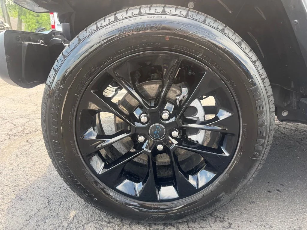 Used 2025 Black Jeep Sahara 4xe image 10