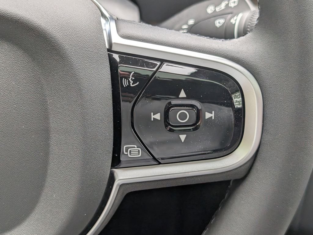 2025 Volvo XC90 Plus - Photo 19