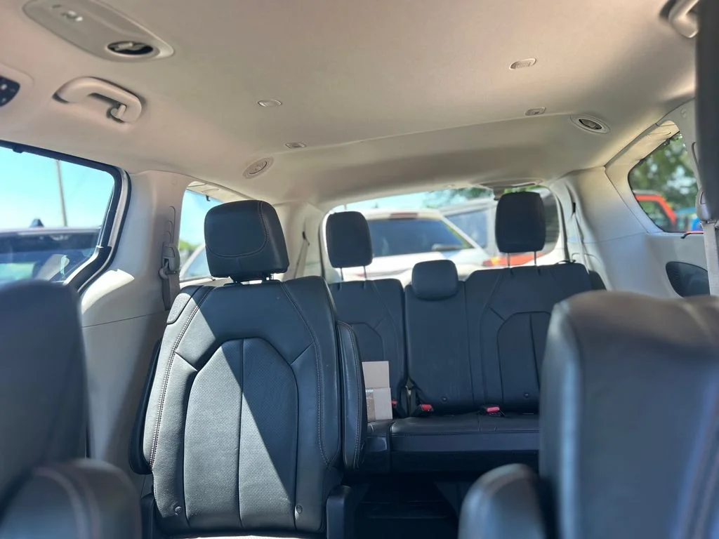 Used 2020 White Chrysler Touring L Plus image 9