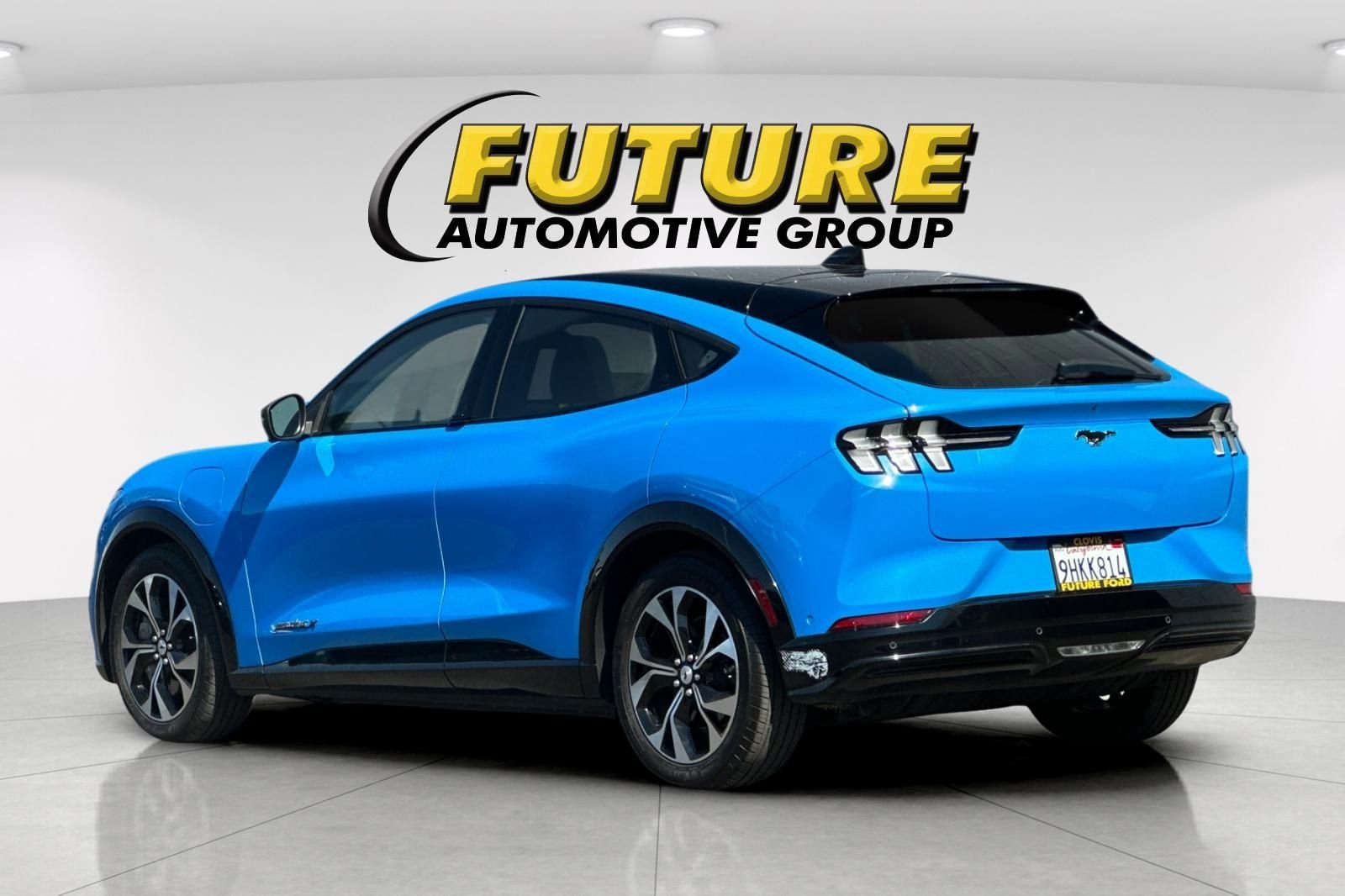 Used 2023 Blue Ford Premium image 5