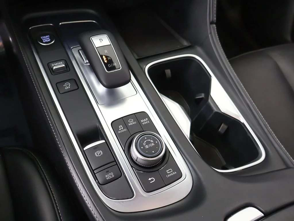 Used 2023 Titanium INFINITI LUXE image 57