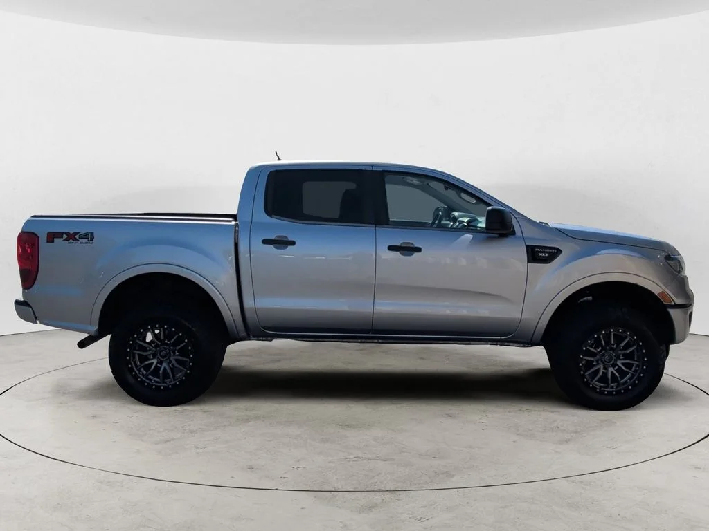 Used 2020 Silver Ford XLT image 4