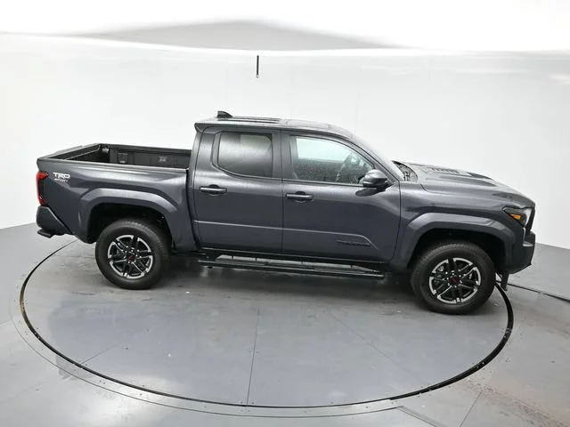 Used 2025 Underground Toyota SR5 image 37