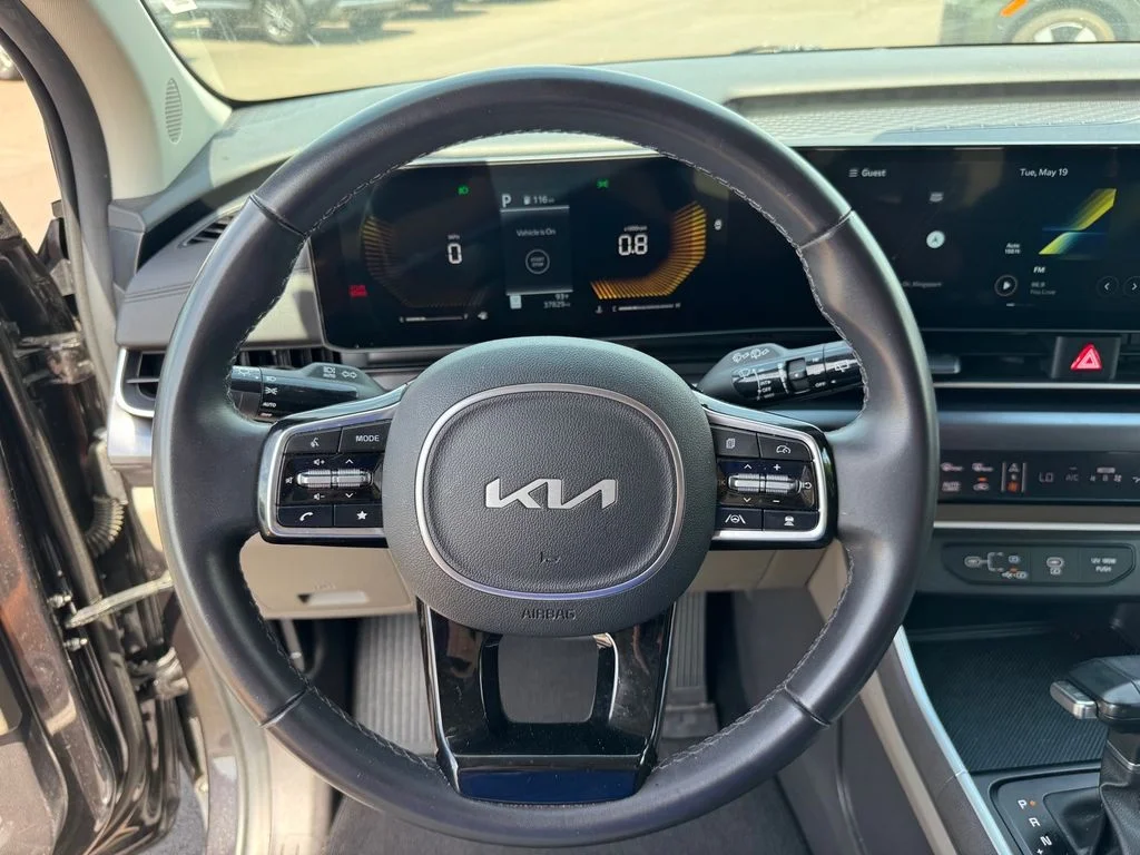 Used 2025 Gray Kia LXS image 25