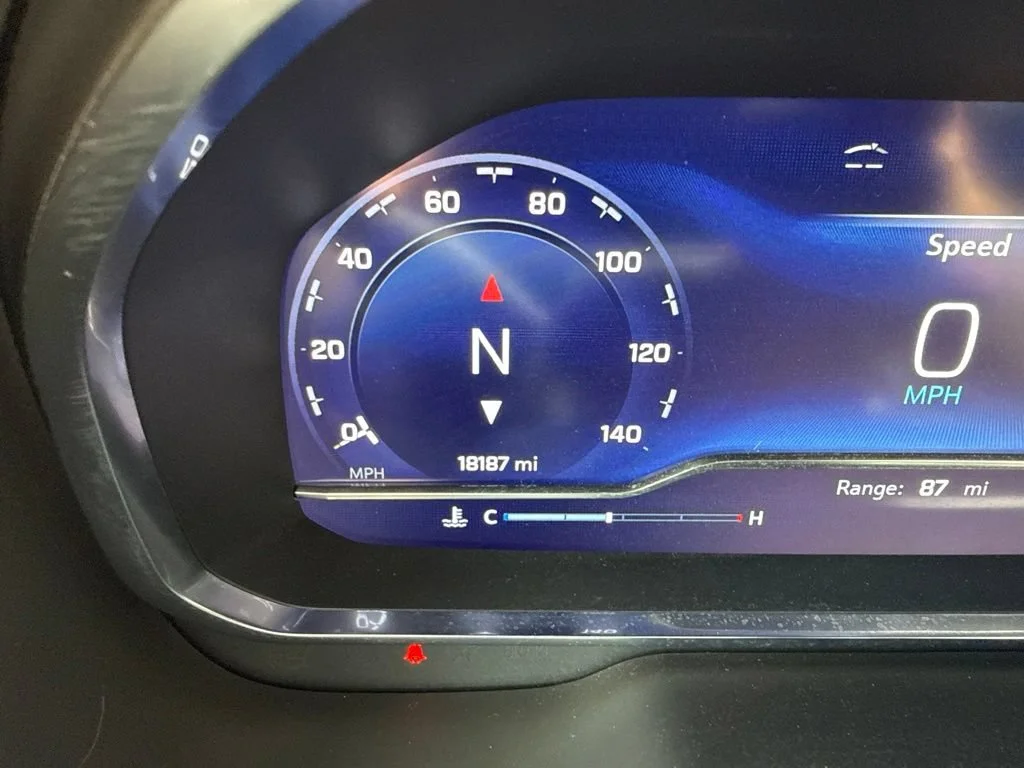 Used 2024 Summit White Chevrolet Premier image 31