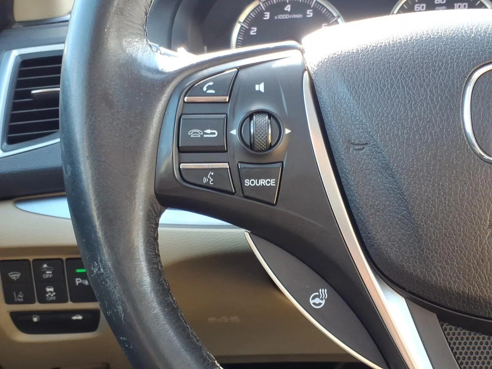 Used 2018 Bellanova White Pearl Acura w/Advance Pkg image 26