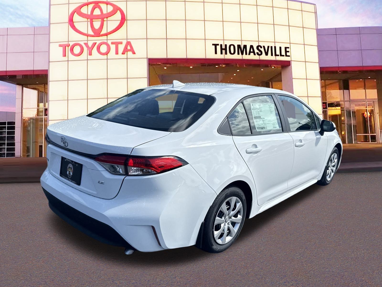 Used 2025  Toyota  image 5
