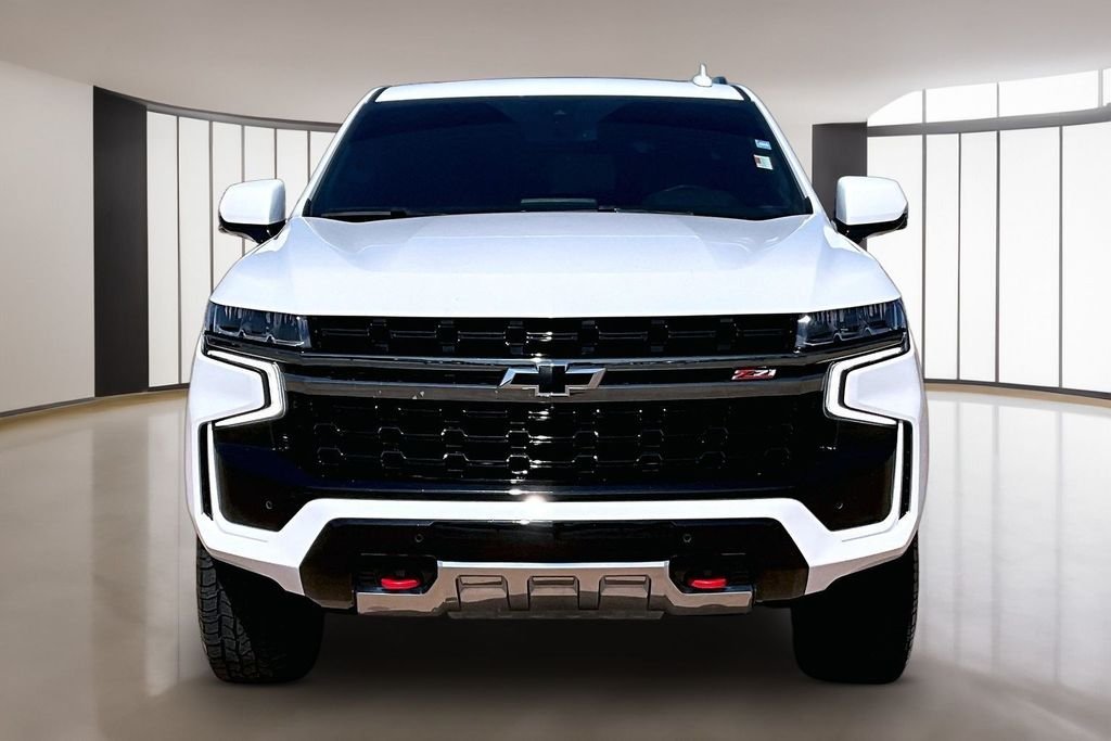 Used 2022 White Chevrolet Z71 image 3