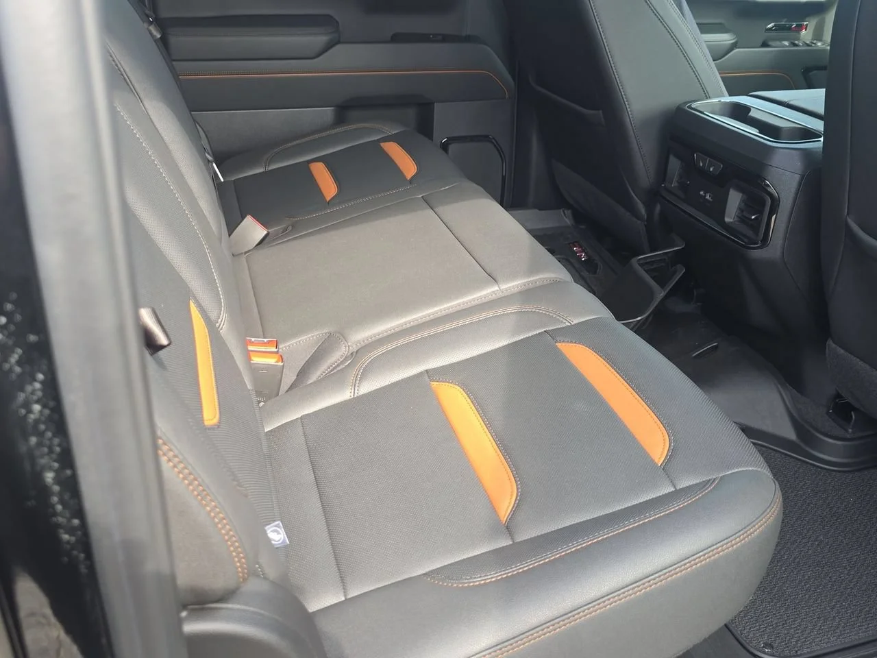Used 2024 Onyx Black GMC AT4 image 27