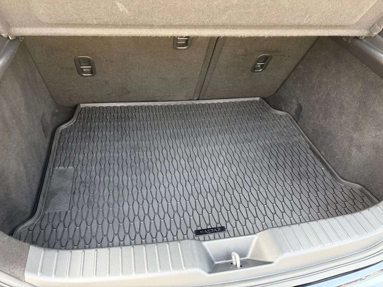 Used 2019 Deep Crystal Blue Mica Mazda GS image 10