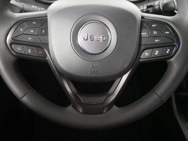 Used 2022 Bright White Clearcoat Jeep Trailhawk w/ Technology Pkg & Comfort Pkg image 19