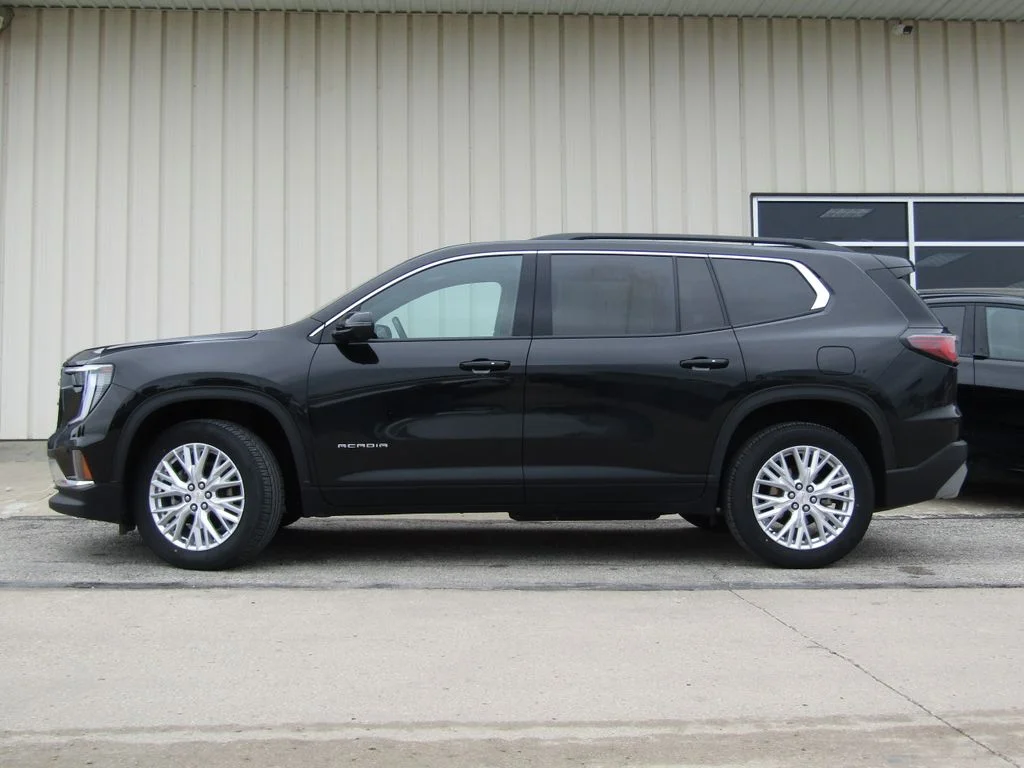 Used 2024 Black GMC Elevation image 11