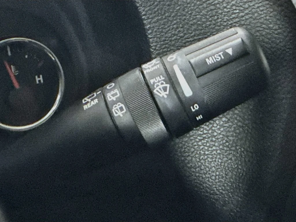 Used 2012 White Jeep Rubicon image 14