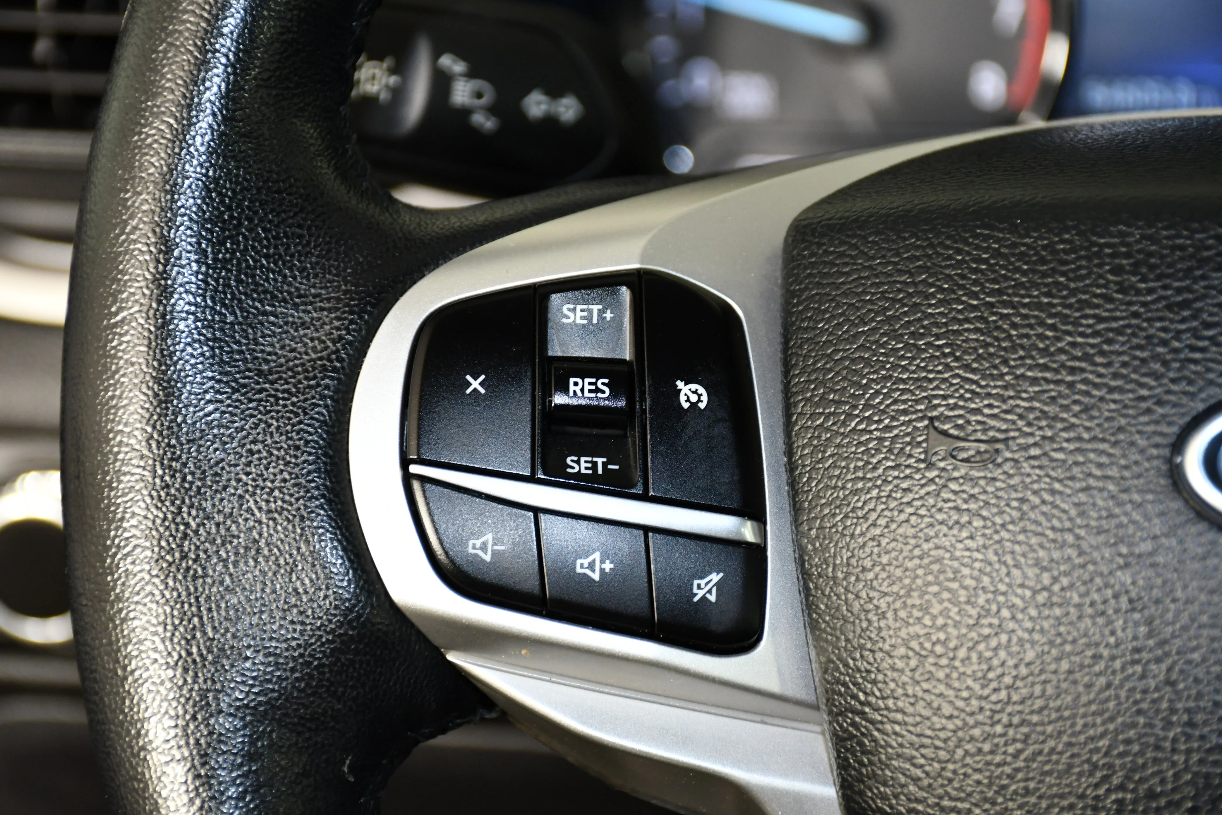 Used 2023 Silver Metallic Ford XLT image 20