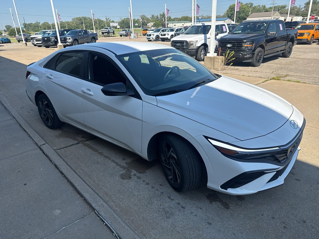 Used 2025 Serenity White Hyundai SEL Sport image 5